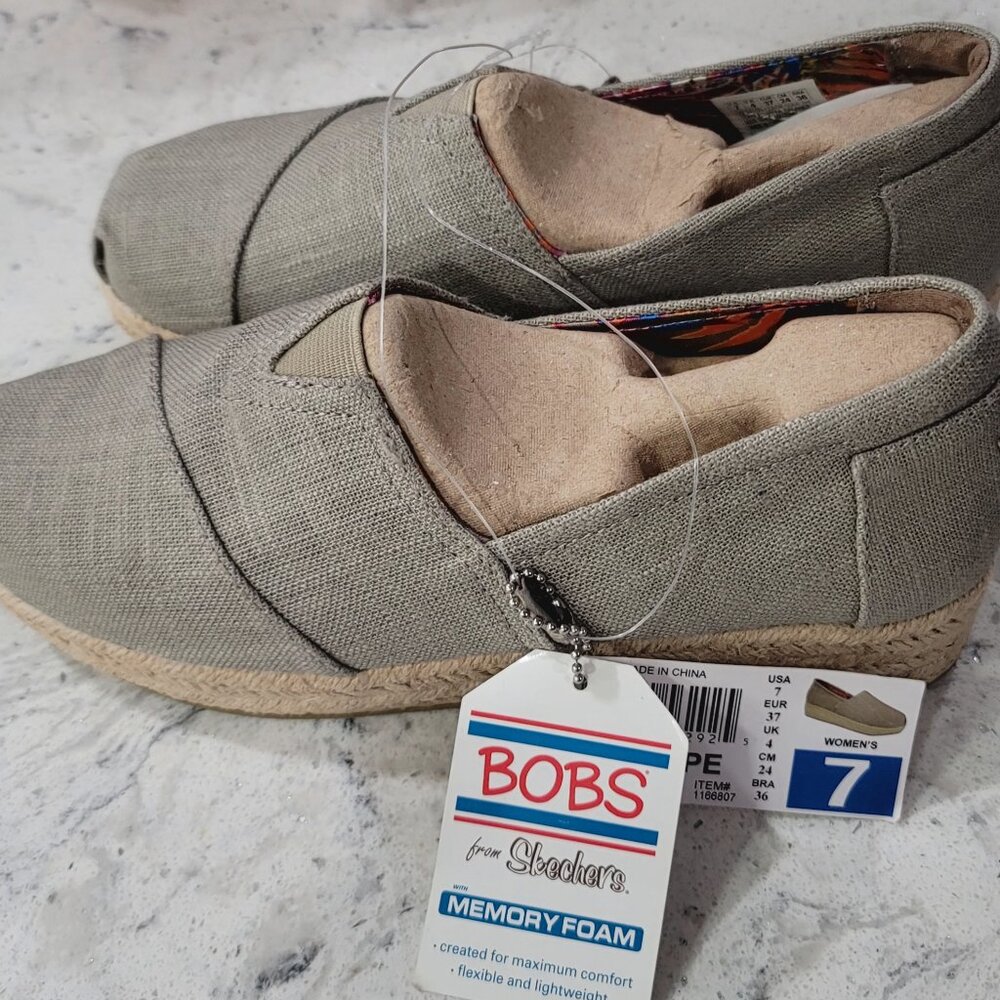 BOB BY SKECHERS MEMORY FOAM NWT - image 1